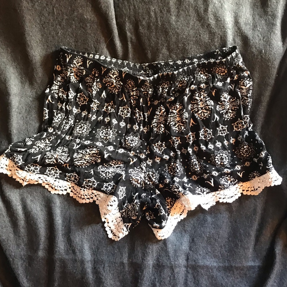 Black and white Patterned Shorts